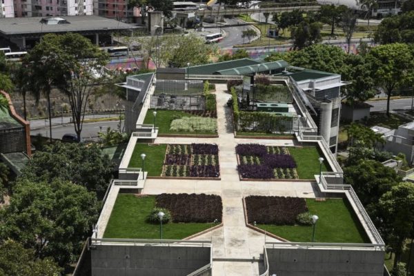 Una aula sostenible en la Ucab recuerda a un país agobiado que carece de una agenda ambiental