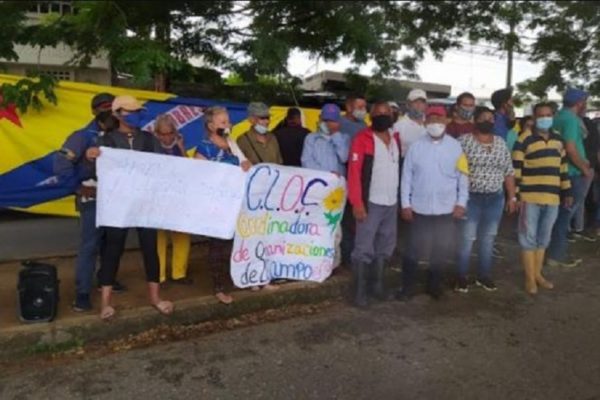 Tribunal absolvió a dirigente acusada por productores agrarios de propiciar invasiones en Barinas