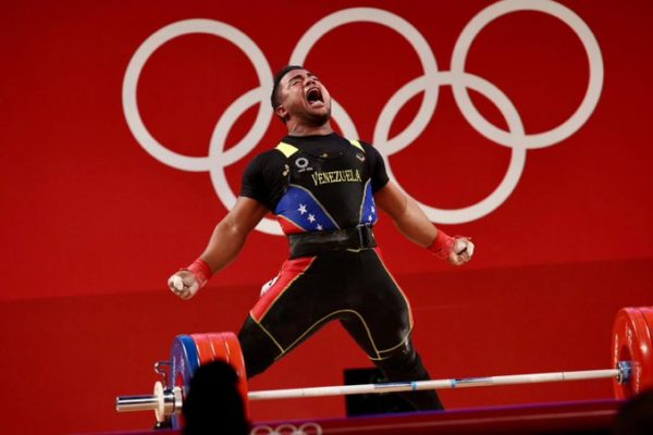 En halterofilia: Keydomar Vallenilla ganó la segunda medalla de plata para Venezuela en Tokio 2020