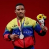 El pesista Julio Mayora le da la primera medalla a Venezuela en Tokio