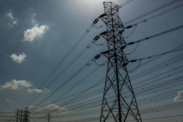Los 3 aspectos que podr&iacute;an estimular la participaci&oacute;n de nuevos actores en el sector el&eacute;ctrico, seg&uacute;n la CCM