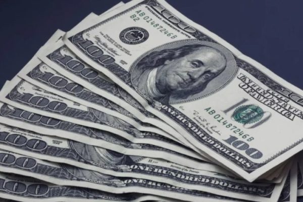 Dólar paralelo cerró estable con aumento mínimo a Bs.5,79 este #04Jul