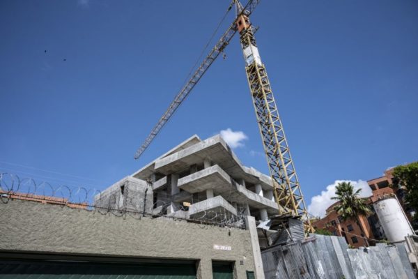 Existen alrededor de 70 proyectos de construcciones inmobiliarias en Caracas, según la CIV