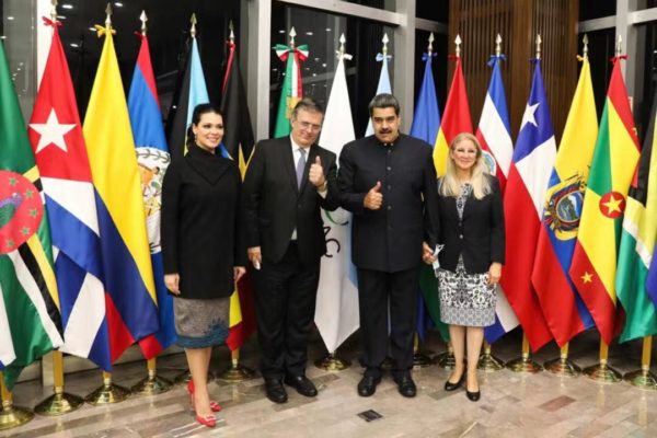 Nicolás Maduro arriba a México para participar en la reunión del CELAC