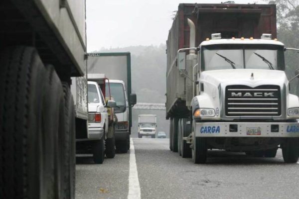 Gremio del transporte pesado solicita urgentemente a PDVSA mejorar la calidad del diésel