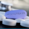 La OMS da luz verde al molnupiravir, primer tratamiento oral contra la COVID