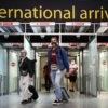 Reino Unido veta vuelos desde seis países africanos ante nueva variante covid