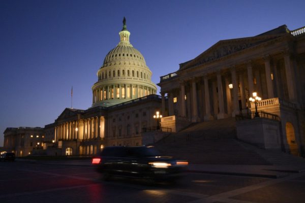 Congreso de EEUU llega a un acuerdo para evitar el default