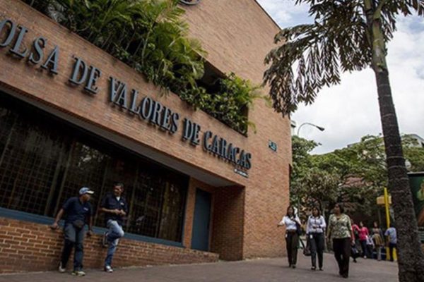 Debacle del bolívar impulsa alza de 12,54% en la Bolsa de Caracas que ha subido 24,17% en dos días