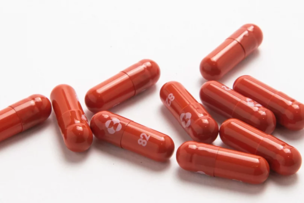Agencia Europea del Medicamento lanza revisión acelerada de la píldora anticovid-19 de Merck