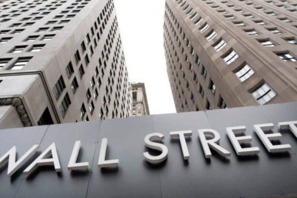 Wall Street abre en rojo y el Dow Jones baja un 0,47 %