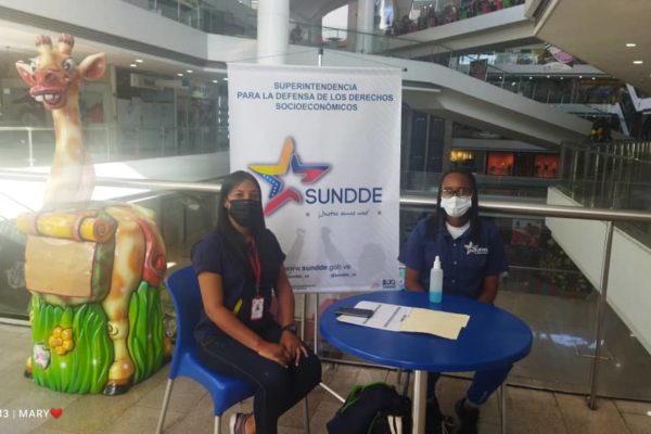 Sundde instala puntos de atención en 6 centros comerciales de Caracas para atender denuncias