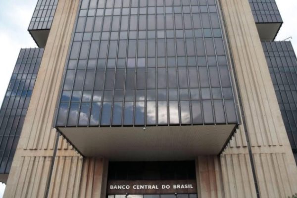 Banco Central de Brasil reduce las proyecciones de crecimiento en 2021 y 2022