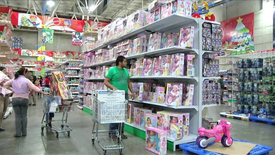 Buques con mercancía para diciembre están llegando al país y el mercado está abastecido de juguetes