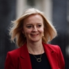 Liz Truss comparece ante el Parlamento británico por primera vez tras su polémico plan fiscal