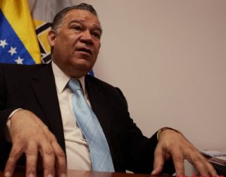 Rector Márquez consignó solicitud para discutir reglamento sobre voto en el exterior