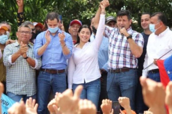 Lanzan candidatura de esposa de Superlano: la oposición va en vía de competir fragmentada en Barinas