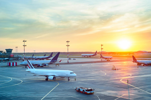 La CE plantea que las aerolíneas reserven el 64% de ‘slots’ en verano de 2022