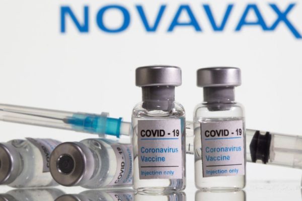 La OMS aprueba el uso de emergencia de la vacuna anticovid de Novavax