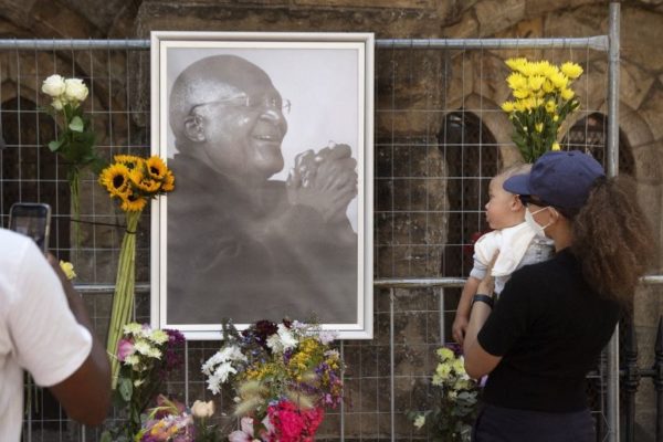 Duelo internacional ¿Qué era el Apartheid contra el que luchó el fallecido obispo Desmond Tutu?