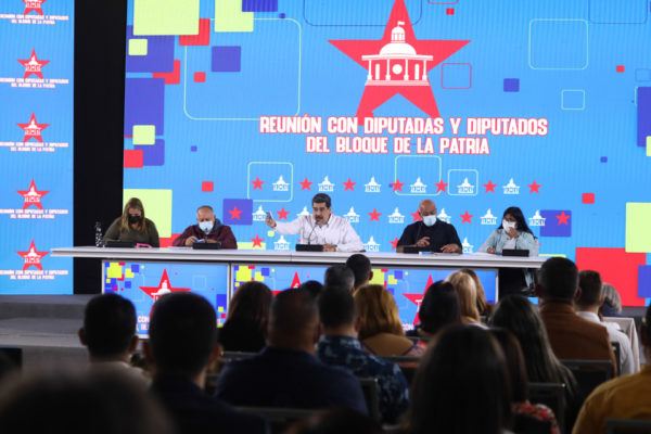 Maduro pidió una investigación contra la anterior AN: «Se dieron un madrugonazo para repartirse el botín»