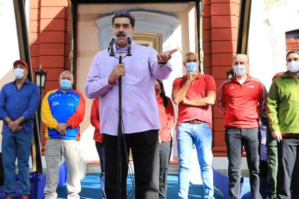 Maduro a Guaidó: ‘Títere ladrón, te sale Tocorón’