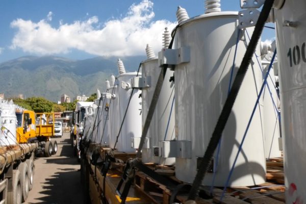 Reverol anuncia la entrega de 920 transformadores que serán distribuidos en todo el país