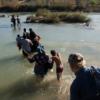Muere niña venezolana mientras intentaba cruzar el Río Bravo