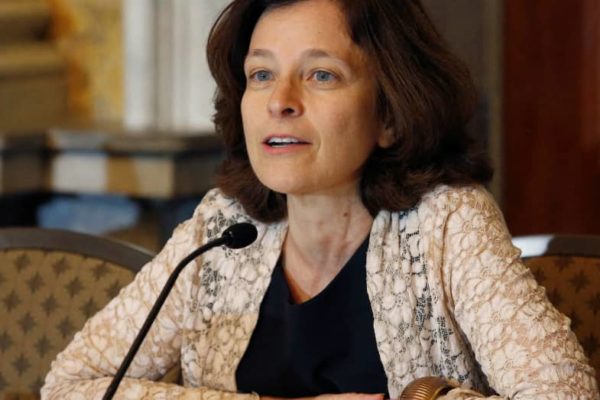 Biden nominará a ex número 2 del Tesoro como principal reguladora bancaria de la Fed