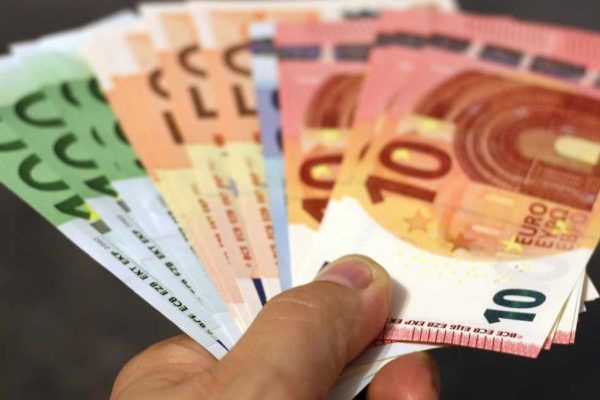 Salario mínimo de España supera al de EEUU (+montos)