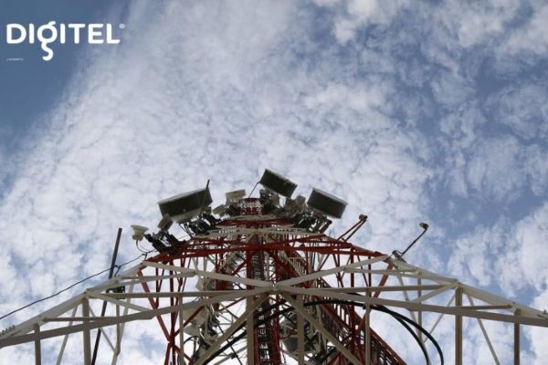 Digitel moderniza 6 antenas en parroquias de Caracas