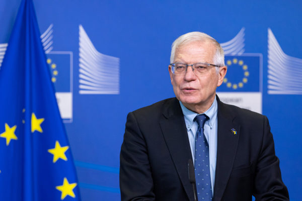 Borrell descarta que Putin corte el crudo y el gas a Europa como represalia