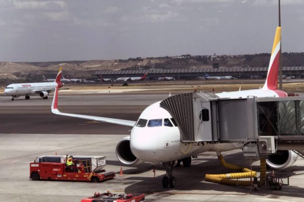 España rechaza subir sus tasas aeroportuarias y las aerolíneas celebran