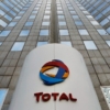Bajo presión, TotalEnergies anuncia que no comprará más petróleo ruso en 2022