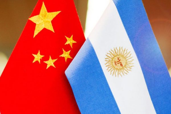 Argentina firma contrato con China para la construcción de central nuclear
