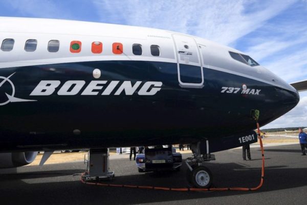 Ganancias trimestrales de Boeing cayeron 67% por retrasos con modelo 787