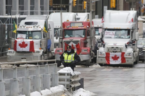 El bloqueo de la frontera EEUU-Canadá impacta en la industria del automóvil