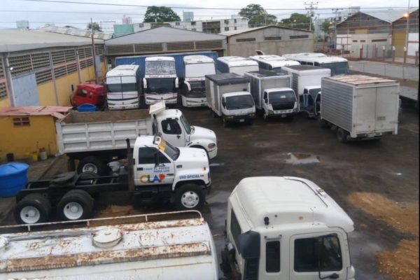Detienen a funcionarios en Sucre por desviar más de 30 mil kilos de alimentos de la Gobernación