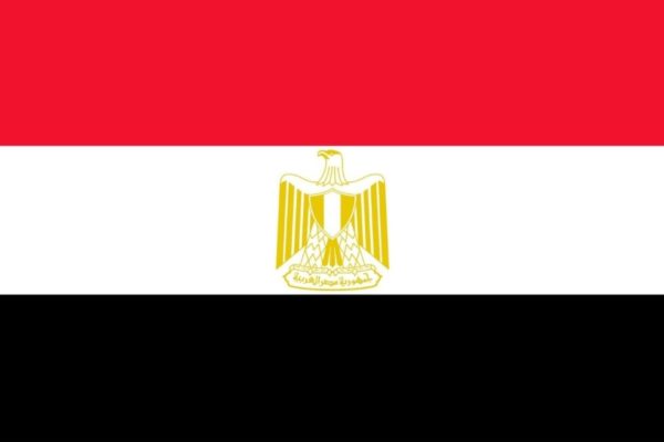 Egipto prohíbe exportación de chatarra, plomo y acero ante escasez por la guerra