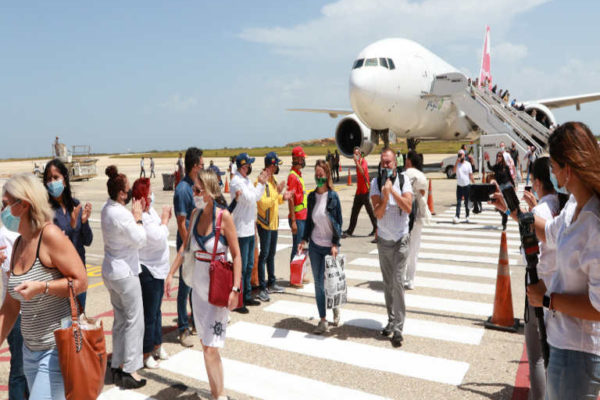Turistas rusos en Venezuela han comenzado a regresar a su país en vuelos chárter