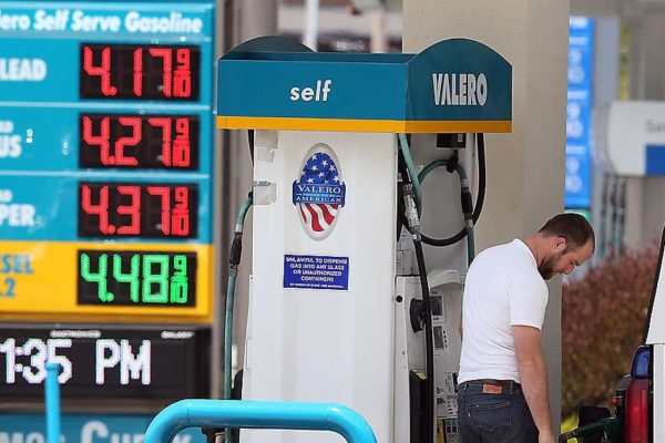 Los precios de la gasolina en Estados Unidos marcan un nuevo récord