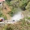 Demolerán viviendas construidas en las cercanías de la tubería matriz rota en El Hatillo