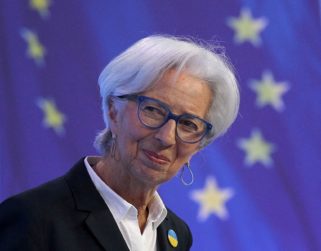 Lagarde (BCE) dice que seguirán subiendo las tasas de interés si es necesario