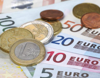 Llegó a su valor mínimo desde 2002: El euro se depreció US$1,03 por el temor a una recesión