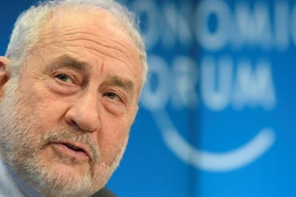 El nobel de Economía, Joseph Stiglitz, aboga por prohibir las criptomonedas