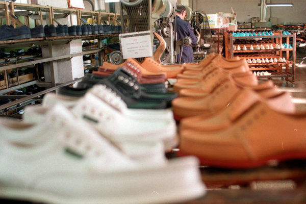 Fabricación de calzado está entre 1.5 y 1.8 pares per cápita