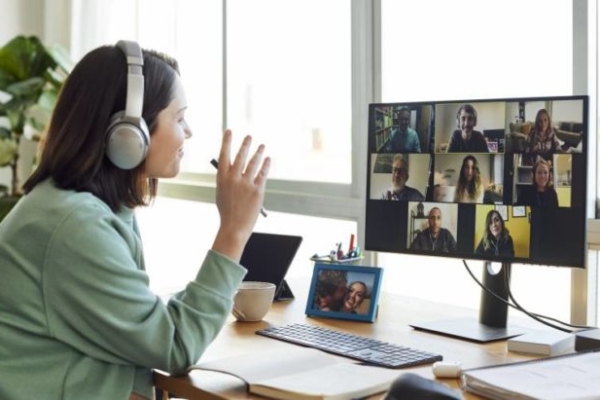 Estudio señala que el teletrabajo puede reducir a la mitad la huella de carbono