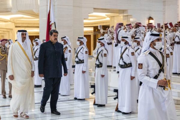 Maduro busca capitales de Qatar para negocios en Venezuela