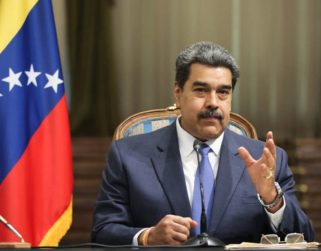 Bloomberg: Maduro adopta el mercado de valores como último guiño a la normalidad