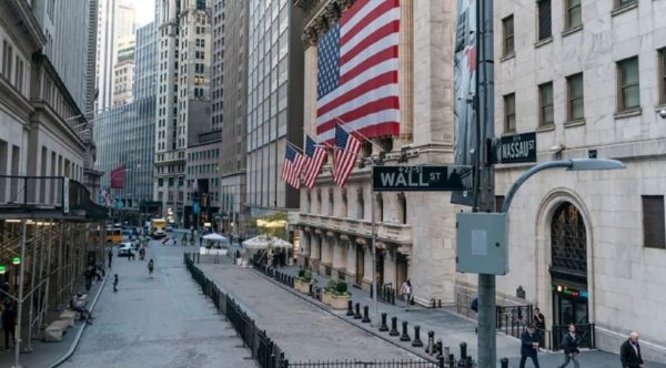 Wall Street cierra en rojo y el Dow baja un 1,03 %